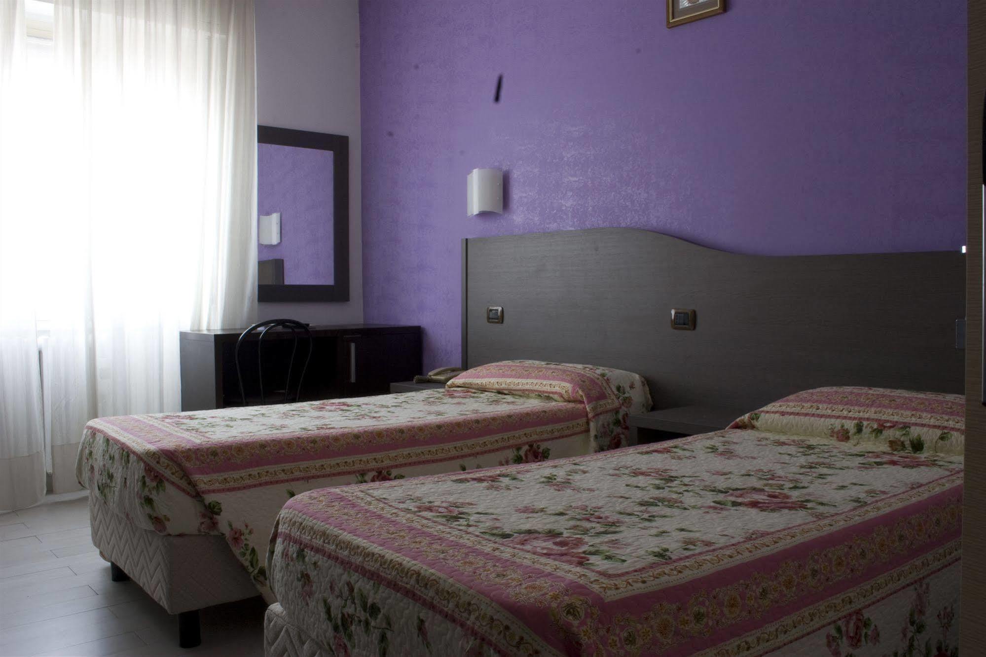 Hotel Renato Hotel
